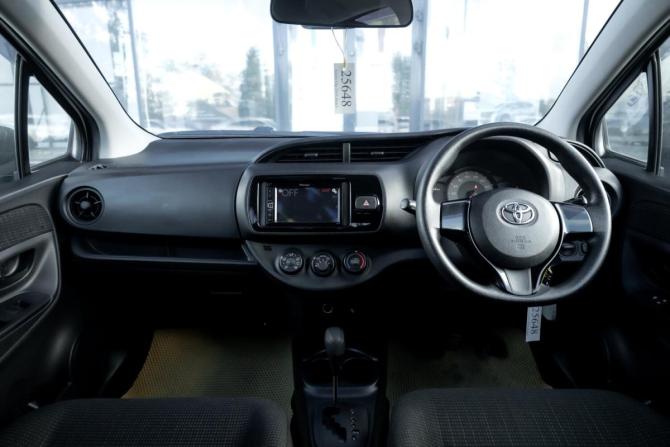 Toyota Vitz III (XP130) Рестайлинг 2 с пробегом 2019 года, цена 899 000 рублей, 86620 км, хэтчбек, Автокод Объявления