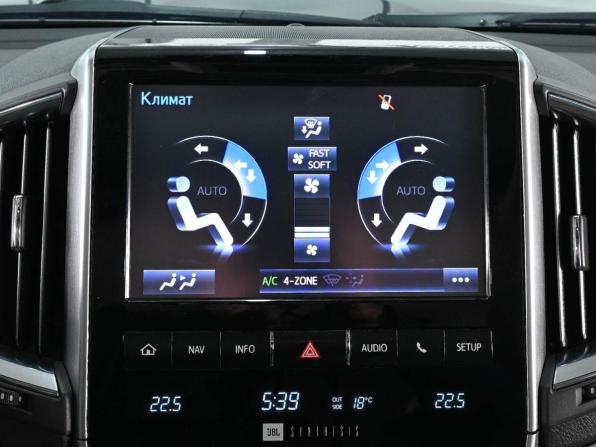 Toyota Land Cruiser 200 Series Рестайлинг 2 с пробегом 2018 года, цена 6 789 000 рублей, 147335 км, внедорожник, Автокод Объявления