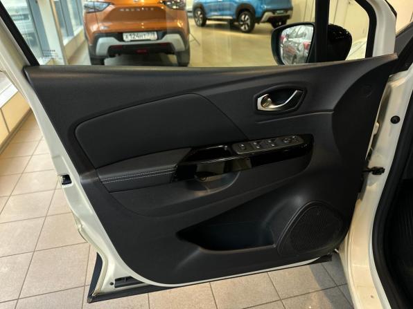Renault Kaptur I Рестайлинг с пробегом 2020 года, цена 1 600 000 рублей, 51770 км, внедорожник, Автокод Объявления