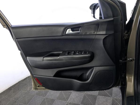 Kia Sportage IV с пробегом 2016 года, цена 1 710 000 рублей, 136371 км, внедорожник, Автокод Объявления