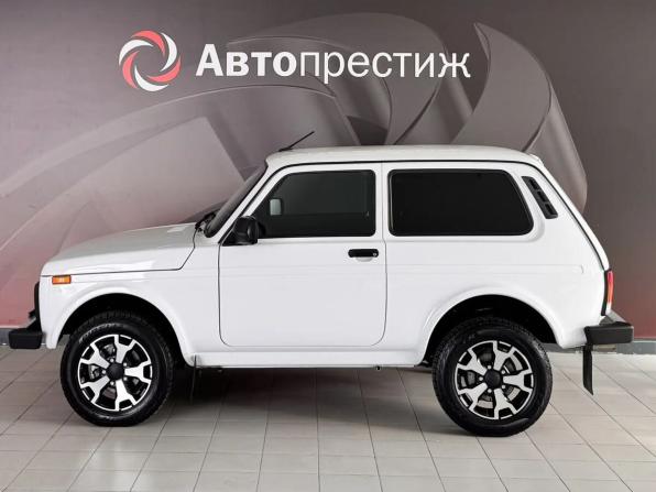 Lada (ВАЗ) Niva Legend с пробегом 2024 года, цена 1 149 000 рублей, 15642 км, внедорожник, Автокод Объявления