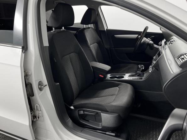 Volkswagen Passat B7 с пробегом 2012 года, цена 875 000 рублей, 212405 км, седан, Автокод Объявления