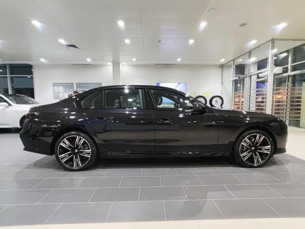 BMW 7 серии VII (G70) с пробегом 2025 года, цена 17 900 000 рублей, 20 км, седан, Автокод Объявления