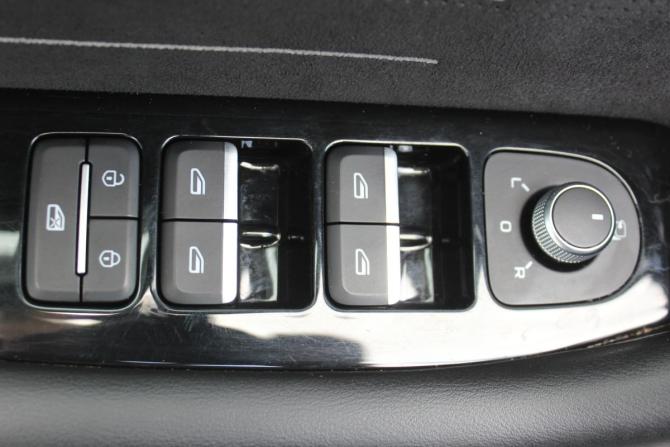 Geely Monjaro I с пробегом 2024 года, цена 2 997 000 рублей, 98014 км, внедорожник, Автокод Объявления
