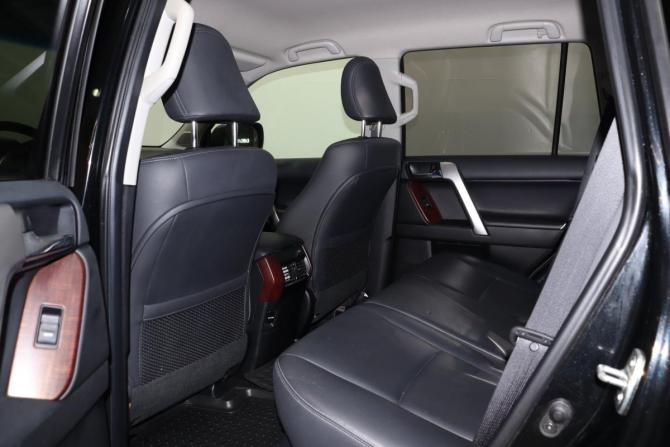 Toyota Land Cruiser Prado 150 Series Рестайлинг 1 с пробегом 2017 года, цена 3 990 000 рублей, 155150 км, внедорожник, Автокод Объявления