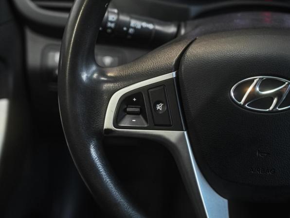 Hyundai Solaris I с пробегом 2012 года, цена 839 000 рублей, 118419 км, седан, Автокод Объявления