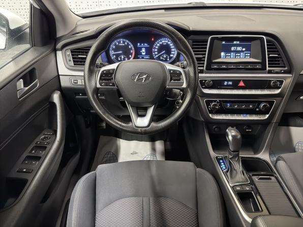 Hyundai Sonata VII (LF) Рестайлинг с пробегом 2019 года, цена 1 640 000 рублей, 132487 км, седан, Автокод Объявления