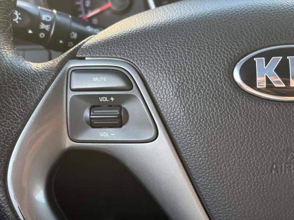 Kia Rio III Рестайлинг с пробегом 2015 года, цена 1 025 000 рублей, 160000 км, седан, Автокод Объявления