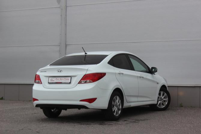 Hyundai Solaris I Рестайлинг с пробегом 2016 года, цена 897 000 рублей, 215641 км, седан, Автокод Объявления