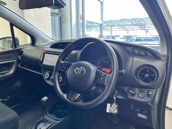 Toyota Vitz III (XP130) Рестайлинг 2 с пробегом 2018 года, цена 940 000 рублей, 93000 км, хэтчбек, Автокод Объявления