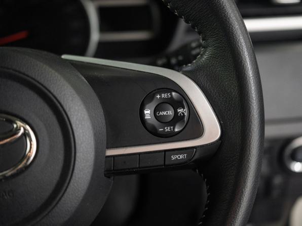 Toyota Roomy I Рестайлинг с пробегом 2022 года, цена 1 200 000 рублей, 47230 км, микровэн, Автокод Объявления