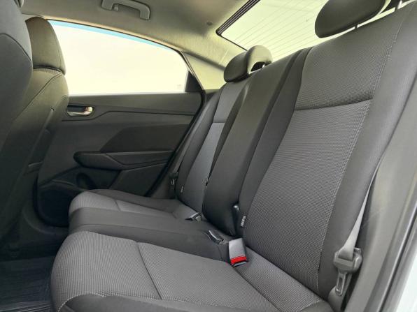 Hyundai Solaris II с пробегом 2018 года, цена 1 055 000 рублей, 104500 км, седан, Автокод Объявления