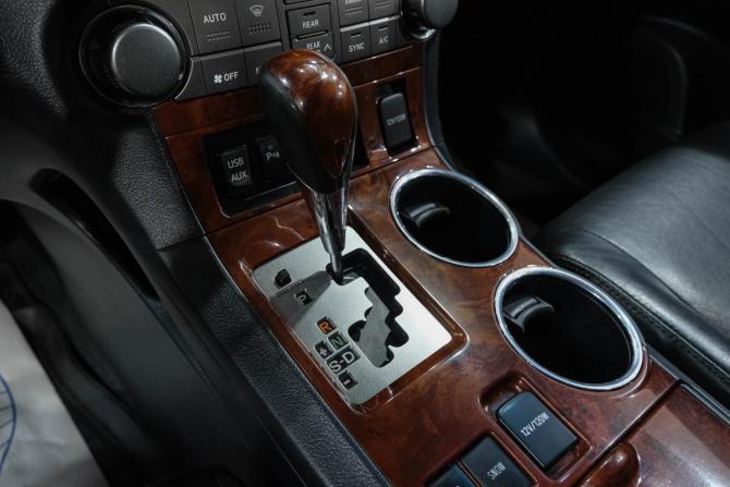 Toyota Highlander II (XU40) Рестайлинг с пробегом 2013 года, цена 2 379 000 рублей, 280000 км, внедорожник, Автокод Объявления