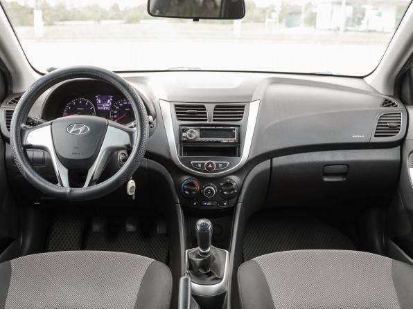 Hyundai Solaris I с пробегом 2012 года, цена 749 000 рублей, 141673 км, седан, Автокод Объявления