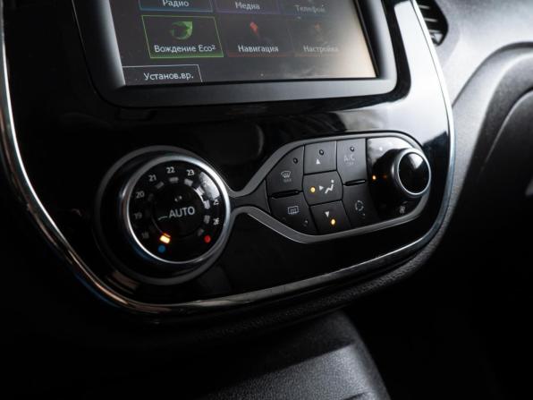 Renault Kaptur I с пробегом 2018 года, цена 1 619 000 рублей, 120167 км, внедорожник, Автокод Объявления