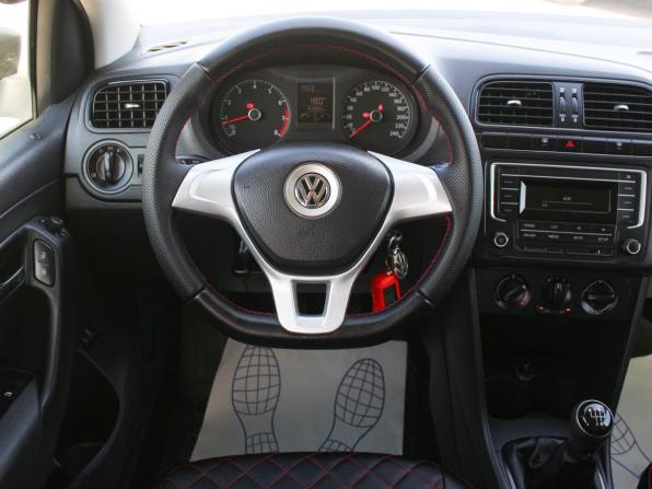 Volkswagen Polo V Рестайлинг с пробегом 2016 года, цена 987 500 рублей, 154000 км, седан, Автокод Объявления