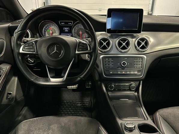 Mercedes-Benz CLA I (C117 X117) с пробегом 2015 года, цена 1 799 000 рублей, 126984 км, седан, Автокод Объявления