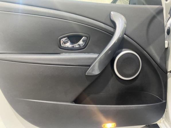 Renault Megane III с пробегом 2010 года, цена 695 000 рублей, 314810 км, универсал, Автокод Объявления