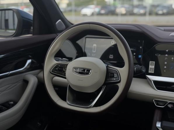 Geely Monjaro I с пробегом 2023 года, цена 2 870 000 рублей, 109425 км, внедорожник, Автокод Объявления