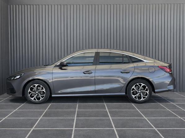 MG 5 I Рестайлинг с пробегом 2021 года, цена 1 597 000 рублей, 33741 км, седан, Автокод Объявления