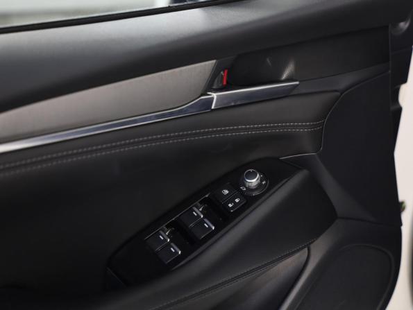 Mazda 6 III (GJ) Рестайлинг 2 с пробегом 2023 года, цена 3 420 000 рублей, 35518 км, седан, Автокод Объявления
