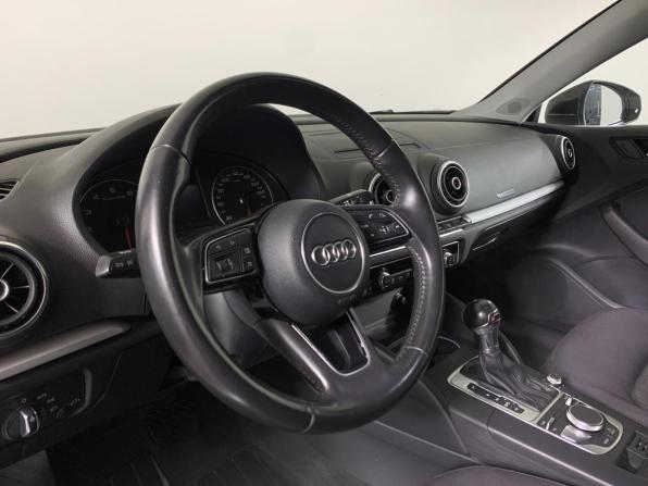 Audi A3 III (8V) Рестайлинг с пробегом 2016 года, цена 1 460 000 рублей, 167748 км, хэтчбек, Автокод Объявления