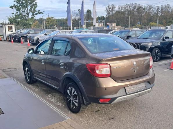 Renault Logan II Рестайлинг с пробегом 2018 года, цена 650 000 рублей, 294629 км, седан, Автокод Объявления