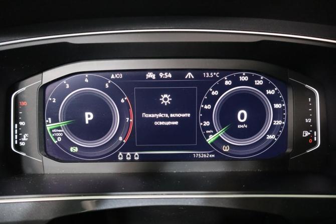 Volkswagen Tiguan II Рестайлинг с пробегом 2021 года, цена 2 549 000 рублей, 174000 км, внедорожник, Автокод Объявления