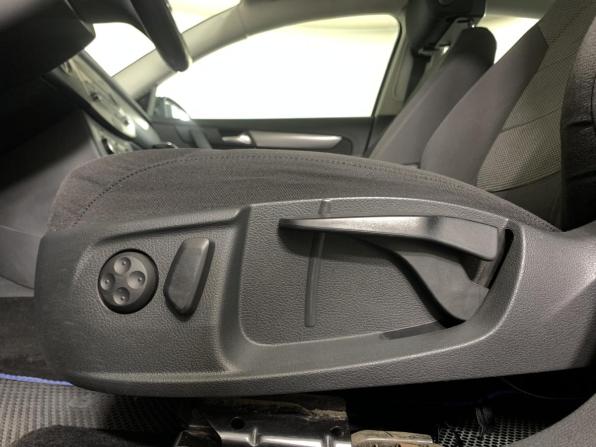 Volkswagen Passat B7 с пробегом 2011 года, цена 820 000 рублей, 228146 км, седан, Автокод Объявления