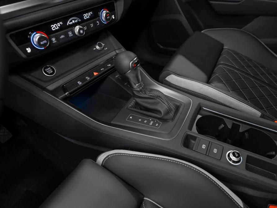 Audi Q3 II (F3) Москва  - изображение 15