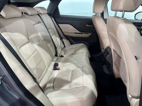 Jaguar F-Pace I с пробегом 2017 года, цена 2 097 000 рублей, 151208 км, внедорожник, Автокод Объявления