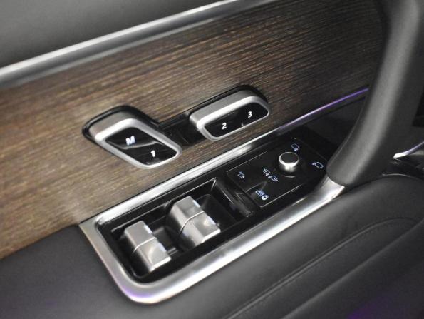 Land Rover Range Rover V с пробегом 2023 года, цена 18 300 000 рублей, 58070 км, внедорожник, Автокод Объявления