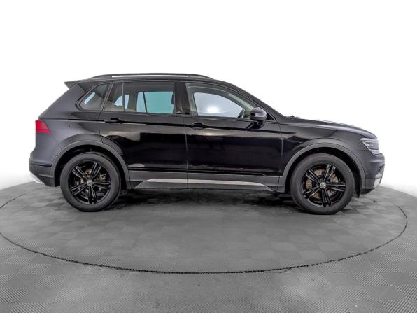 Volkswagen Tiguan II с пробегом 2019 года, цена 2 850 000 рублей, 98000 км, внедорожник, Автокод Объявления