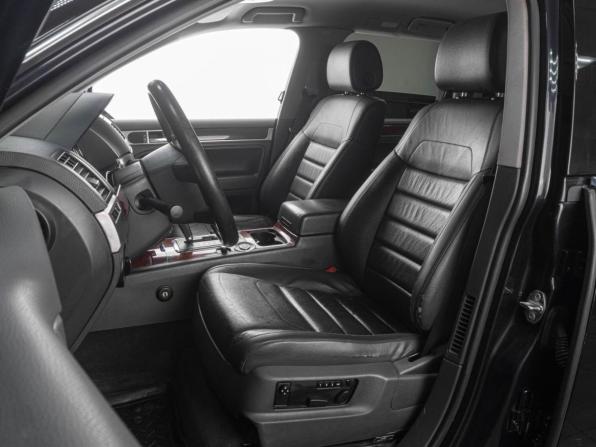 Volkswagen Touareg I Рестайлинг с пробегом 2009 года, цена 1 249 000 рублей, 229389 км, внедорожник, Автокод Объявления