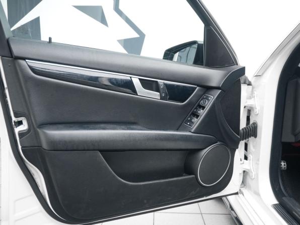 Mercedes-Benz C-Класс III (W204) Рестайлинг с пробегом 2012 года, цена 1 149 000 рублей, 263543 км, седан, Автокод Объявления