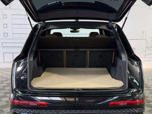 Audi Q7 II (4M) Рестайлинг 2 с пробегом 2024 года, цена 8 669 000 рублей, 18754 км, внедорожник, Автокод Объявления