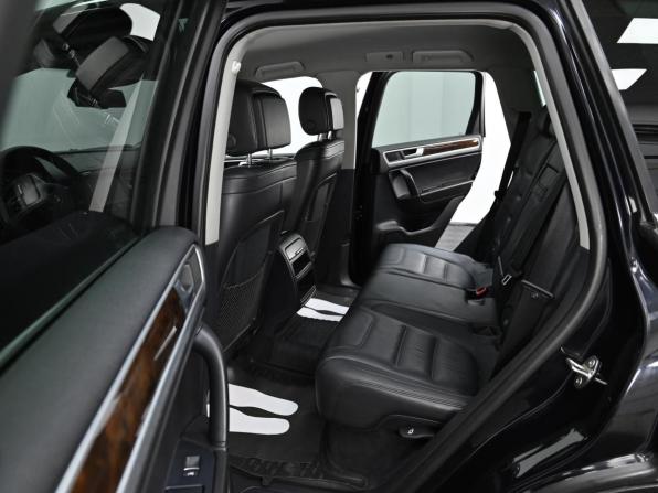 Volkswagen Touareg II с пробегом 2012 года, цена 1 999 000 рублей, 145000 км, внедорожник, Автокод Объявления