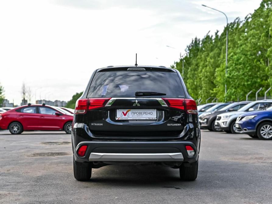 Mitsubishi Outlander III Рестайлинг Санкт-Петербург  - изображение 4