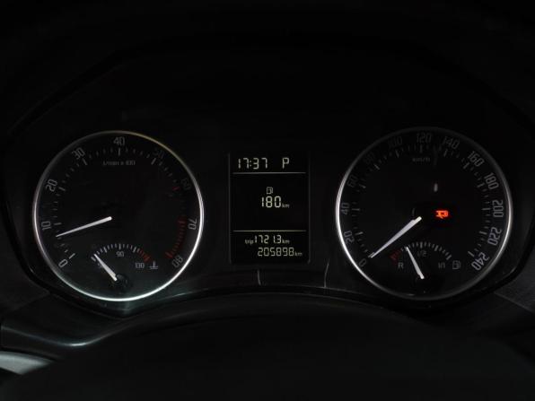Skoda Octavia II (A5) Рестайлинг с пробегом 2012 года, цена 959 000 рублей, 205898 км, лифтбек, Автокод Объявления