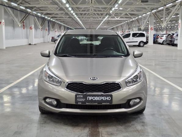 Kia Ceed II с пробегом 2013 года, цена 890 000 рублей, 215577 км, хэтчбек, Автокод Объявления