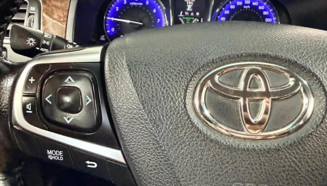 Toyota Camry VII (XV50) Рестайлинг с пробегом 2016 года, цена 2 030 000 рублей, 321421 км, седан, Автокод Объявления