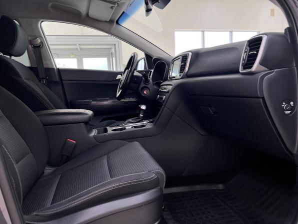Kia Sportage IV Рестайлинг с пробегом 2019 года, цена 2 220 000 рублей, 109105 км, внедорожник, Автокод Объявления