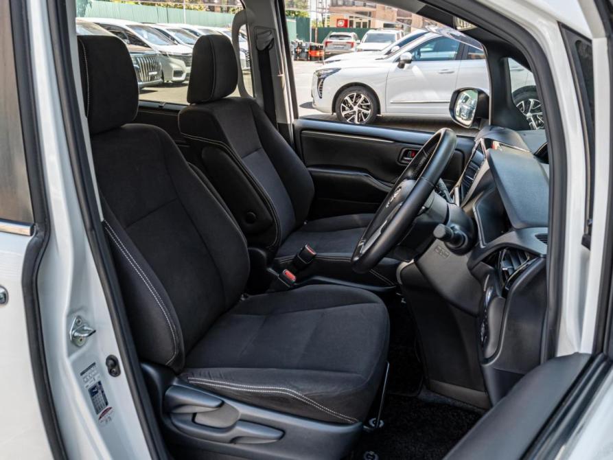 Toyota Esquire I Краснодар  - изображение 11