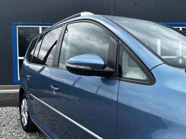 Volkswagen Touran I Рестайлинг 2 с пробегом 2010 года, цена 999 000 рублей, 236516 км, компактвэн, Автокод Объявления