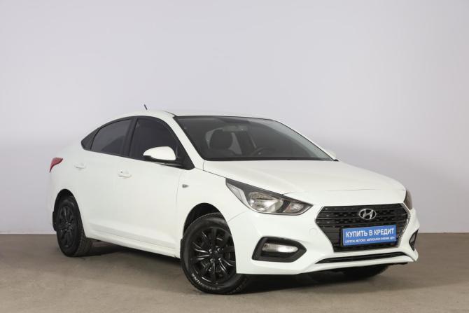 Hyundai Solaris II с пробегом 2017 года, цена 979 000 рублей, 156001 км, седан, Автокод Объявления