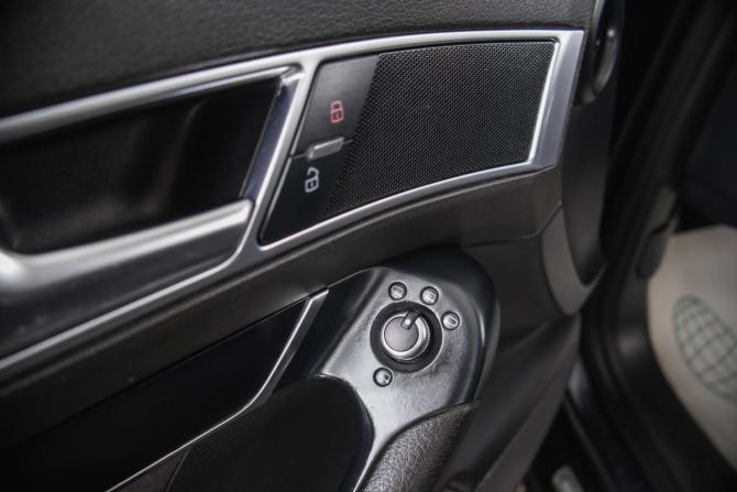 Audi A6 III (C6) Рестайлинг с пробегом 2011 года, цена 899 000 рублей, 264000 км, седан, Автокод Объявления