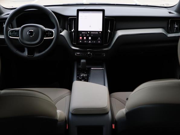 Volvo XC60 II Рестайлинг 2 с пробегом 2025 года, цена 6 290 000 рублей, 62 км, внедорожник, Автокод Объявления