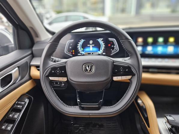 Changan Hunter Plus с пробегом 2023 года, цена 2 650 000 рублей, 44050 км, offers.body_type.unknown, Автокод Объявления