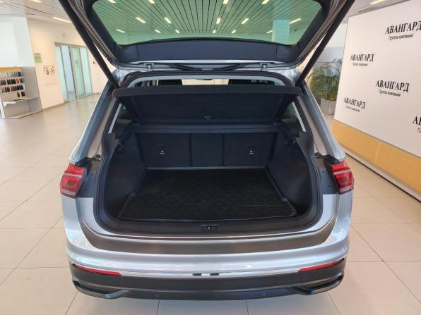 Volkswagen Tiguan II Рестайлинг с пробегом 2021 года, цена 1 999 000 рублей, 176862 км, внедорожник, Автокод Объявления