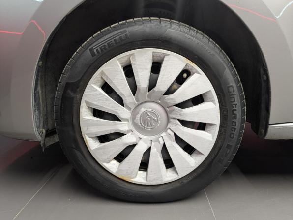 Skoda Rapid II с пробегом 2021 года, цена 1 550 000 рублей, 97370 км, лифтбек, Автокод Объявления